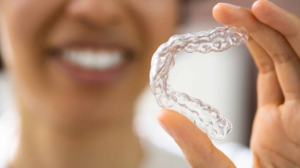 A cosa serve l'apparecchio trasparente? Benefici e indicazioni